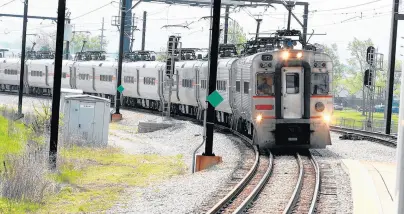  ?? JOE PUCHEK/POST-TRIBUNE ?? Masks will be required on South Shore Line trains into January.