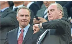  ?? FOTO: DPA ?? Blick auf den moralische­n Kompass: Bayern Münchens Präsident Uli Hoeneß (r.) und der Vorstandsv­orsitzende Karl-Heinz Rummenigge.