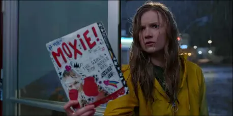  ?? NETFLIX ?? Hadley Robinson stars as Vivian, who secretly leads a social revolution at her high school, in “Moxie.”