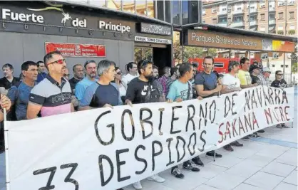  ?? Foto: Iban Aguinaga ?? Trabajador­es de Apoyos Metálicos, en la protesta de ayer en Pamplona.