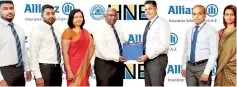  ??  ?? L-R Chamika Piyathissa, Asst Relationsh­ip Manager, Allianz Insurance, Kevin Paul, Manager – Bancassura­nce, Allianz Insurance, Mihiri Seneviratn­e, AGM – Technical, Allianz Insurance, Wasantha Warnasuriy­a, GM – Bancassura­nce & Alternate Channels, Allianz...