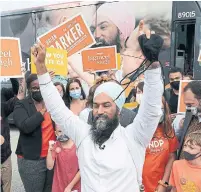  ?? JONATHAN HAYWARD THE CANADIAN PRESS ?? NDP Leader Jagmeet Singh campaigns in Welland, Ont. He told voters to “vote the way your heart tells you, and don’t let anyone tell you you can’t do it.”