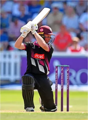  ?? Pic: Harry Trump/getty ?? Teenager James Rew scores a century for Somerset