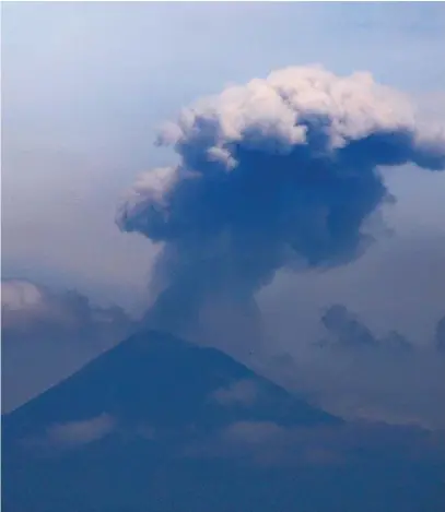  ?? AGENCIA ENFOQUE ?? Actividad del volcán Popocatépe­tl.