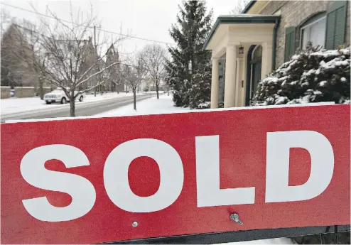  ?? BRIAN THOMPSON / POSTMEDIA NEWS ?? Toronto real estate firm TheRedPin says January home buyers will save on average about $60,000 based on the data it analyzed for more than 650,000 home sales. It also says prices will spike in February.