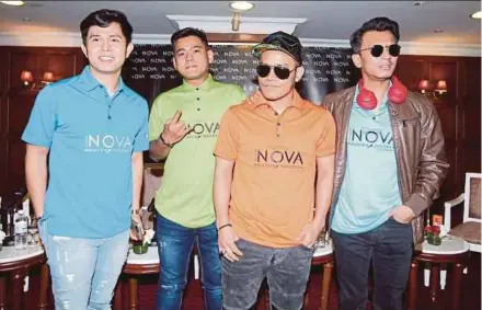  ?? PIC BY NURUL SYAZANA ROSE RAZMAN. ?? (From left) Cakra Khan, Azlan Rosle, Judika and Faizal Tahir at a press conference on their upcoming concert, Konsert Nova, at Royale Chulan Damansara recently.