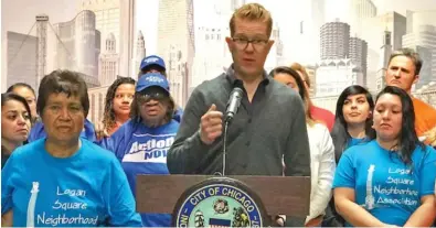 ??  ?? Kurt Hilgendorf, a policy adviser at the Chicago Teachers Union, criticizes Mayor Rahm Emanuel for “taking a victory lap” on school funding when the CPS budget “bakes in” $ 400 million in cuts to neighborho­od schools.
| FRAN SPIELMAN/ SUN- TIMES