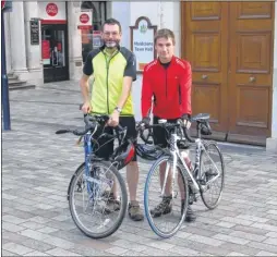  ?? FM3356122 ?? Labour’s Cllr Paul Harper and youth officer Elliot Dean are keen to see the town become more cycle friendly