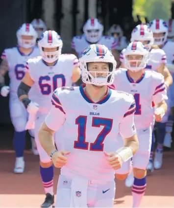  ?? JEFFREY T. BARNES/AP ?? Last year, QB Josh Allen (17) led the Bills to the AFC East crown and a spot in the conference title game.