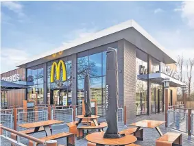  ?? ?? Designs on Larkhall
What the new Mcdonald’s could look like