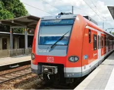  ?? Archivfoto: Jordan ?? Die Grünen fordern den raschen viergleisi­gen Ausbau der S4 zwischen Pasing und Ei‰ chenau. Das Foto zeigt eine S‰Bahn im Bahnhof Geltendorf.