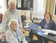  ?? COURTESY PHOTO ?? Bess Lucking (left) got free tax filing with help from RappTaxFre­e volunteers Suzanne Winter-Rose (center) and Kathryn Reinboldt.