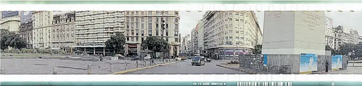  ?? ESTEBAN PASTORINO ?? 1. Panorámica en el Obelisco, hecha con película.
2. El fotógrafo Esteban Pastorino, en plena tarea.
3. “Flores en la ESMA”. Imágenes en Polaroid de Gabriel Díaz.
4. “El silencio”, un trabajo de Dani Yako.