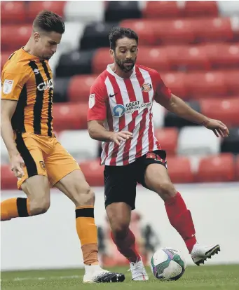  ??  ?? Will Grigg in action for Sunderland against Hull City.