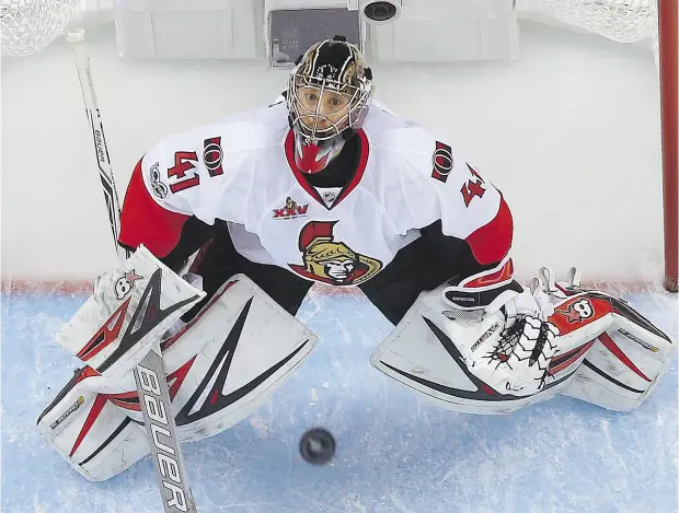  ?? GENE J. PUSKAR / THE ASSOCIATED PRESS ?? Craig Anderson and the Senators returned to Ottawa on Tuesday in a positive frame of mind after splitting the first two games of their series.