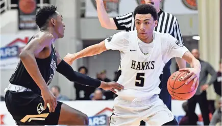  ?? BRIAN FLUHARTY/USA TODAY SPORTS ?? Hudson Catholic’s Jahvon Quinerly (5) plans to announce his college decision Wednesday.