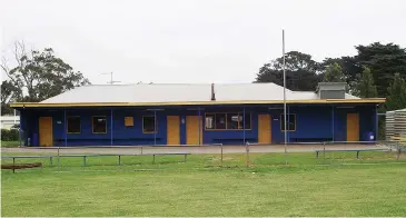  ??  ?? The old Ellinbank changeroom­s constructe­d in the mid 1950s, demolished in April 2017. They served the club well for over 60 years.