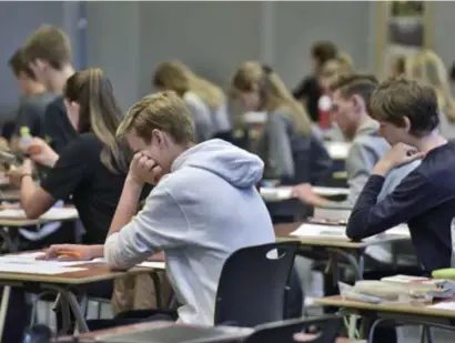  ?? FOTO ?? Veel Limburgse scholen bevestigen dat het moeilijk is om vervanging te vinden voor afwezige leerkracht­en.
