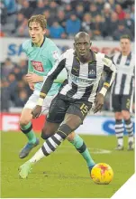  ??  ?? Newcastle United’s Mohamed Diame races forward with the ball.