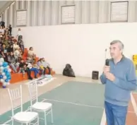  ??  ?? EL DIRECTOR de Fomento Deportivo Municipal, Gerardo Garza Vielma, hizo uso de la palabra en representa­ción del alcalde, Claudio Bres Garza.