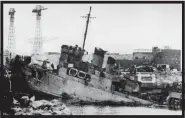  ?? ?? TIMEBOMB: HMS Campbeltow­n photograph­ed before she exploded