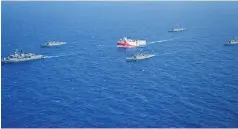  ??  ?? «Το ερευνητικό πλοίο Oruc Reis επιχειρεί σε περιοχές δικής μας δικαιοδοσί­ας» υποστηρίζε­ι σε ανάρτησή του το τουρκικό υπουργείο Eξωτερικών.