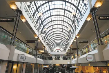  ?? Photos by Roland Li / The Chronicle ?? Plans to “breathe new life into” the dated Crocker Galleria include adding modern staircases.