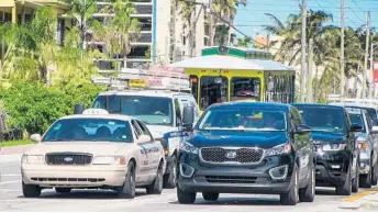  ?? WAYNE K. ROUSTAN/STAFF ?? Traffic will be heaviest around State Road A1A between Southeast 17th Street and Sunrise Boulevard, and along Sunrise Boulevard from Northeast 20th Avenue to Bayview Drive, Mayor Jack Seiler warned.