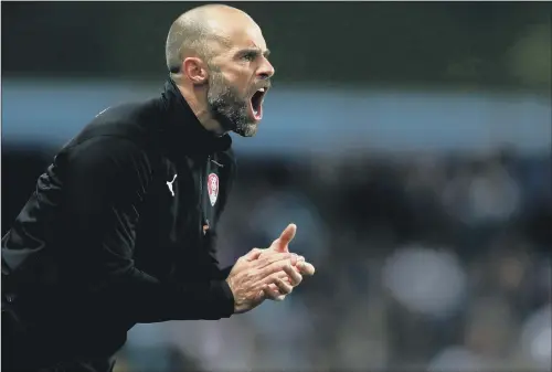  ?? PICTURE: SIMON COOPER/PA WIRE ?? VOCAL SUPPORT: Rotherham United manager Paul Warne says that he mirrors Middlesbro­ugh counterpar­t Tony Pulis in terms of their touchline behaviour.