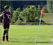  ?? JOSHUA WAGNER — MEDIANEWS GROUP ?? Ben Jantzi gearing up for a corner kick in the Stockbridg­e loss to the Lions.