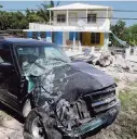  ?? PEDRO PORTAL pportal@miamiheral­d.com ?? Boulders landed in the Abras neighborho­od in the southern town of Guanica, near the epicenter of the quake.