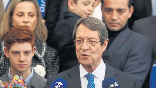  ?? [ Reuters ] ?? Zyperns Präsident Nikos Anastasiad­es von der konservati­ven Partei (Disy) hat sich im zweiten Wahlgang durchgeset­zt.
