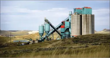  ?? AP PHOTO/MEAD GRUVER ?? The Eagle Butte mine is pictured just north of Gillette, Wyo. The shutdown of Blackjewel LLC’s Belle Ayr and Eagle Butte mines in Wyoming since July 1 has added yet more uncertaint­y to the Powder River Basin’s struggling coal economy.