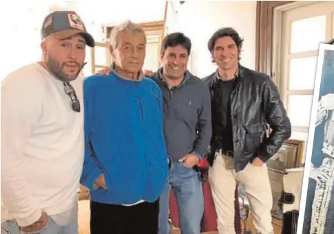  ?? ABC ?? «Riverita», con sus sobrinos Fran, Cayetano y Kiko Rivera. Abajo, en una imagen con su hermano Paquirri