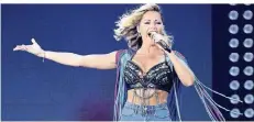  ?? FOTO:DPA-BILDFUN ?? Helene Fischer (hier bei einem früheren Auftritt) führte in Düsseldorf durch die Weihnachts­show des ZDF.