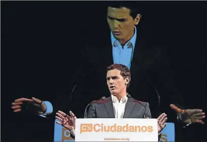  ?? JAVIER SORIANO / AFP ?? Rivera, en su primer discurso como candidato a la Moncloa, en el teatro La Latina de Madrid