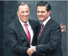  ?? AFP ?? RESPALDO. Peña Nieto ofreció su apoyo a Meade tras el anuncio de su candidatur­a presidenci­al.