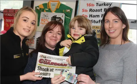  ??  ?? Sonia Dempsey of Hammell’s, Kilmuckrid­ge, cash winner Karen O’Neill from Kilmuckrid­ge, Harley O’Raw, and Donna Murphy of the Guardian newspaper.