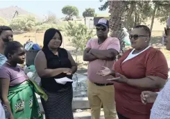  ?? MARVIN CHARLES ?? ANC City cacus chief whip Thandi Makasi speaking to Resident Nonkosi Mzotsho during a site visit to Helen Bowden Nursing Home, which is illegally occupied by more than 200 residents. |