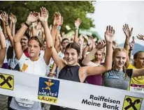  ??  ?? Gute Stimmung herrschte schon beim Start des Frauenlauf­s bei „Kärnten Läuft“
TRAUSSNIG