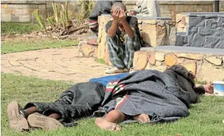  ??  ?? HARD TIMES: Since the lockdown started in March last year, the number of homeless people is increasing. There is lack of government care and concern about the increasing number of people whose lives were destroyed by the lockdown, says letter writer Mircea Negres of Gqeberha