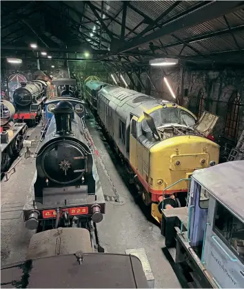  ?? Dave Green ?? Right: 37674 inside the shed at Aviemore on November 29, shortly after it was moved from Boat of Garten, where it had been delivered a few days earlier.