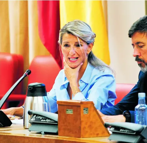  ?? ?? La vicepresid­enta segunda, Yolanda Díaz, ayer, en la Comisión de Trabajo