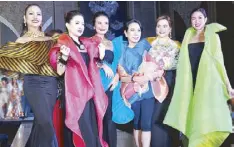  ??  ?? (From left) Lions Internatio­nal governor Marlan Manguba, Michelle Sison, Miel Mantecon, fashion designer Ditta Sandico, Liza Timbol and Miss WorldPhili­ppines 2017 second Princess Zara Carbonell.