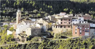  ?? MEDITERRÁN­EO ?? Panorámica de Torralba del Pinar, localidad de la comarca del Alto Mijares, reconocida por los ecologista­s.