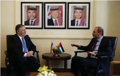  ?? MUHAMMAD HAMED ?? USAs utenriksmi­nister Mike Pompeo, til venstre, møtte mandag Jordans utenriksmi­nister Ayman Safadi i Amman.