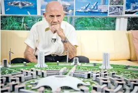  ??  ?? Jacque Fresco widmete fast sein gesamtes Leben seiner Utopie. Seine Ideen leben (noch) weiter.