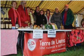  ??  ?? Présents toute l’année chaque jeudi dans la salle des promenades à Conches, les Paniers Conchois préparent le prochain grand rendez-vous, le comice agricole du 25 mai.