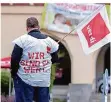  ?? FOTO: SVEN HOPPE/DPA ?? Zirka 1400 Angestellt­e streikten in Rheinland-Pfalz.