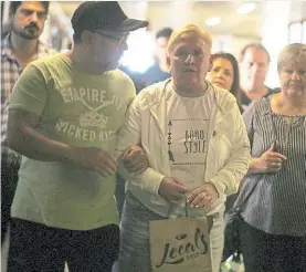  ?? MARIO SAYES ?? Lucha. “Coca” Corvalán, ayer en los Tribunales de Lomas.